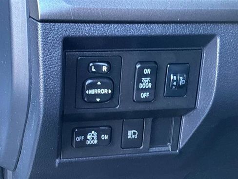 Used 2018 Toyota Tundra SR5 w/ TRD Off Road Package image 24