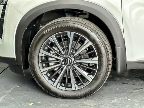 New 2026 Nissan Pathfinder Platinum AWD/4WD image 25