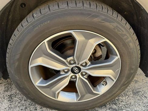 Used 2016 Hyundai Santa Fe SE image 28