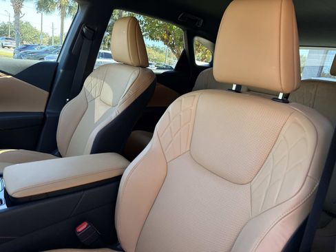 Certified 2025 Lexus RX 350 FWD image 20