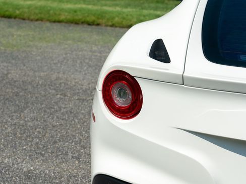 Used 2017 Ferrari F12 Berlinetta RWD image 12