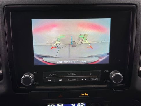 Used 2023 Nissan Frontier SV w/ SV Convenience Package RWD image 7