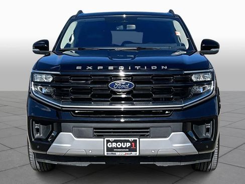 Certified 2025 Ford Expedition Platinum w/ Platinum Ultimate Package image 4