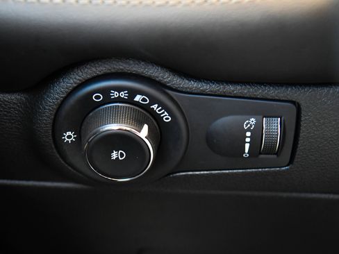 Used 2022 Dodge Durango GT AWD/4WD image 35