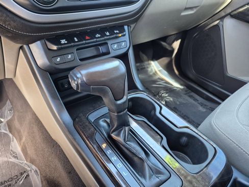 Used 2019 GMC Canyon SLE w/ Driver Alert Package image 12