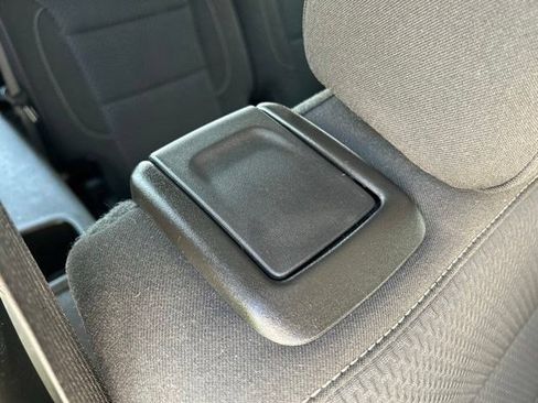 Used 2023 GMC Acadia SLE w/ Driver Convenience Package FWD image 50