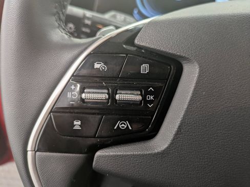 Certified 2024 Kia Niro EX image 17