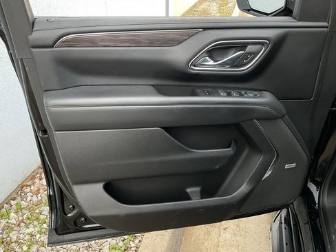 Used 2023 Chevrolet Tahoe LT w/ Luxury Package image 12