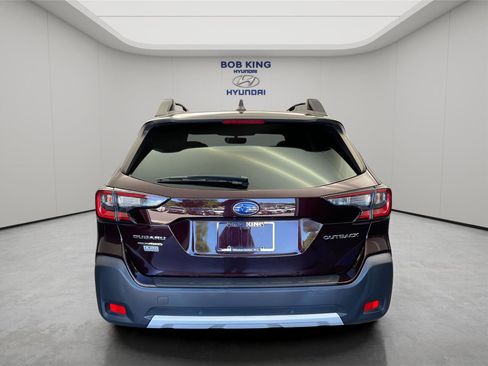 Used 2023 Subaru Outback Limited AWD/4WD image 4