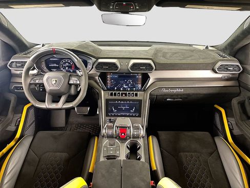 Used 2024 Lamborghini Urus Performante image 9