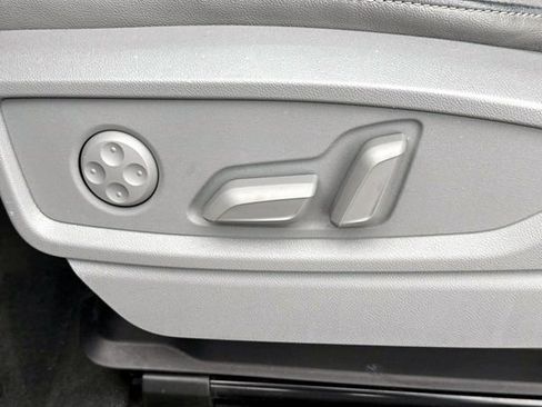 Used 2023 Audi Q5 2.0T Premium Plus w/ Premium Plus Package AWD/4WD image 22
