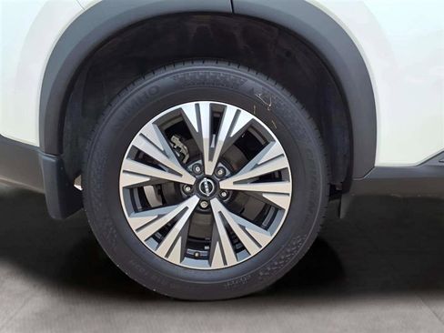 Used 2023 Nissan Rogue SV image 19