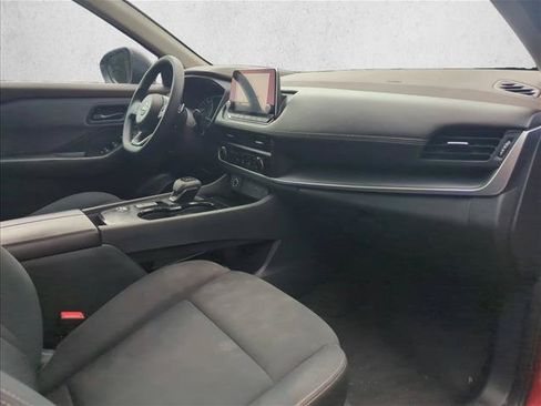 Used 2023 Nissan Rogue S FWD image 27