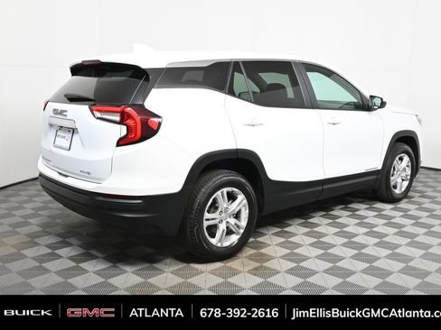 Used 2024 GMC Terrain SLE image 24