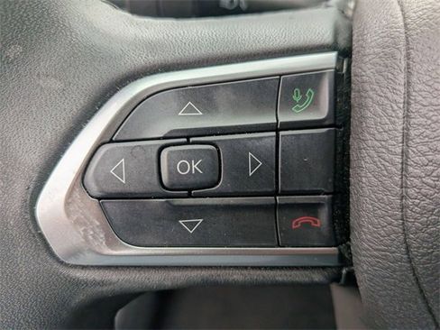 Certified 2024 Jeep Compass Latitude image 18