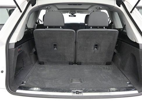 Used 2023 Audi Q7 3.0T Premium Plus image 25