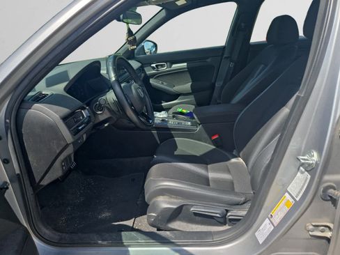 Used 2024 Honda Civic Sport image 9