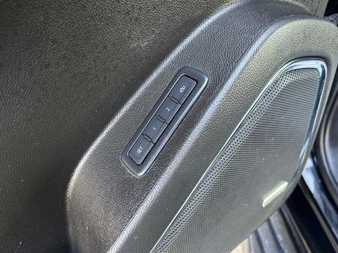 Used 2020 Chevrolet Suburban LT AWD/4WD image 38