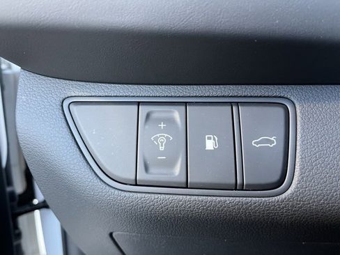 Used 2023 Genesis G70 3.3T w/ Sport Advanced Package image 26