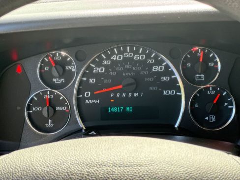 Used 2025 Chevrolet Express 2500 w/ Driver Convenience Package RWD image 29