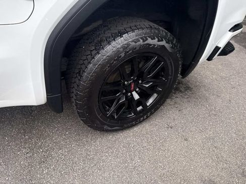Used 2023 GMC Sierra 1500 Elevation AWD/4WD image 14
