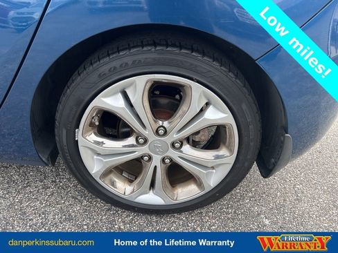 Used 2015 Hyundai Elantra GT w/ Option Group 02 image 50