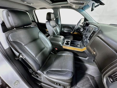 Used 2018 Chevrolet Silverado 1500 LTZ w/ Sport Package AWD/4WD image 27