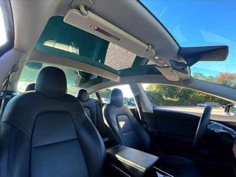 Used 2019 Tesla Model 3 Long Range image 23