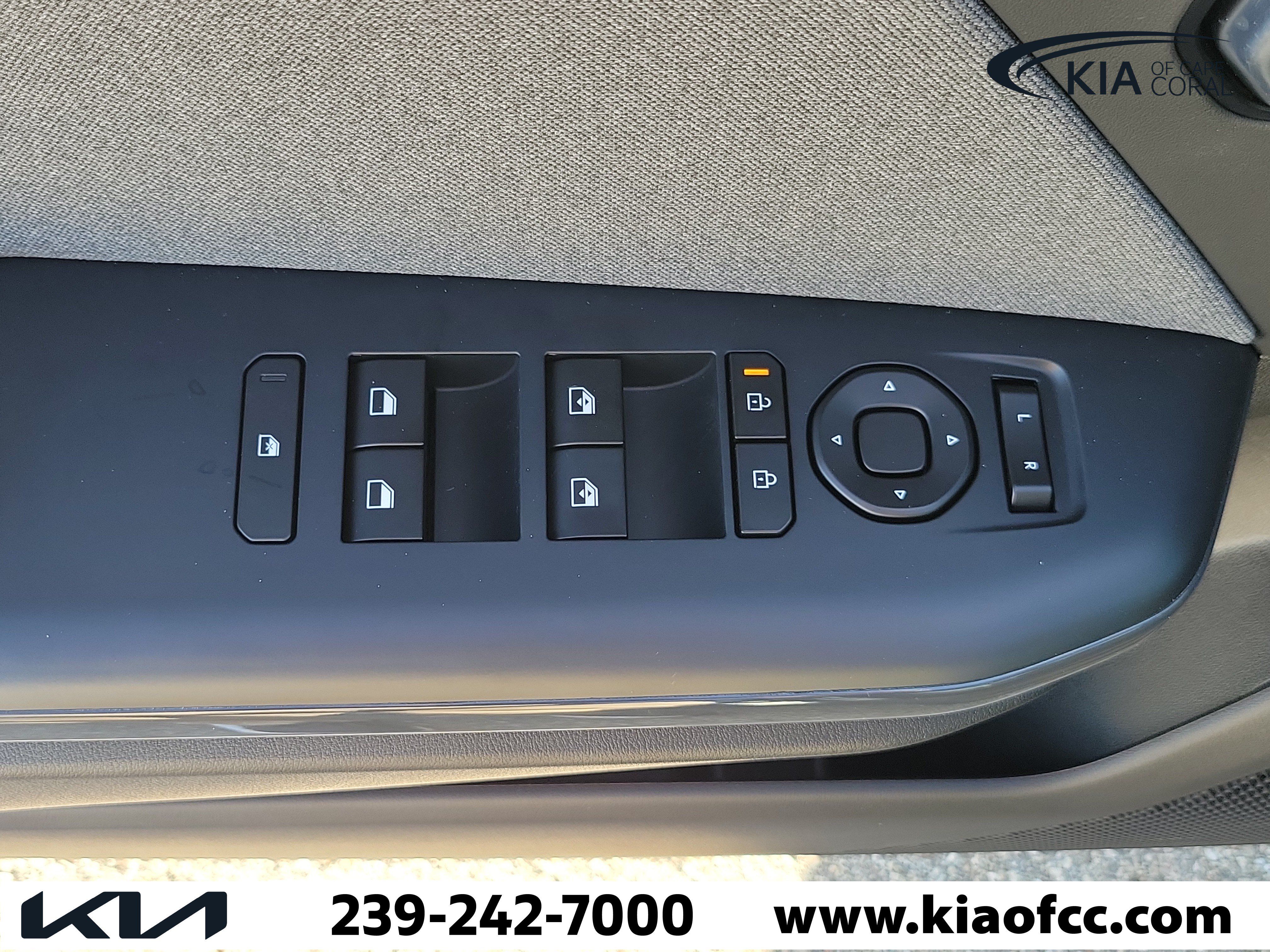 New 2025 Kia K4 EX FWD image 24