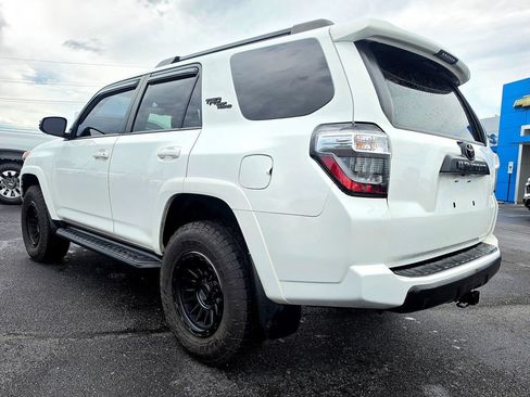 Used 2021 Toyota 4Runner TRD Off-Road Premium w/ Moonroof Package AWD/4WD image 4
