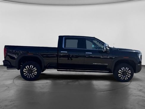 Used 2025 GMC Sierra 3500 Denali Ultimate AWD/4WD image 18