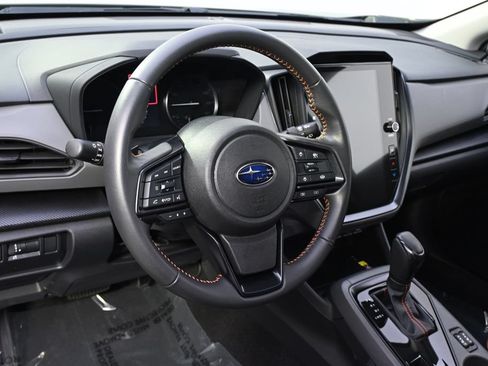 Used 2024 Subaru Crosstrek 2.5i Limited w/ Crosstrek Mirror Package AWD/4WD image 11