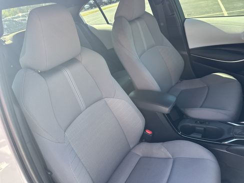 Used 2024 Toyota Corolla SE image 34