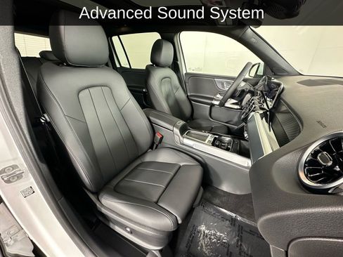 Used 2026 Mercedes-Benz GLB 250 4MATIC image 5