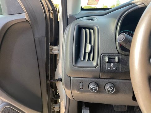 Used 2021 Chevrolet Colorado ZR2 w/ Colorado ZR2 Bison Edition image 14