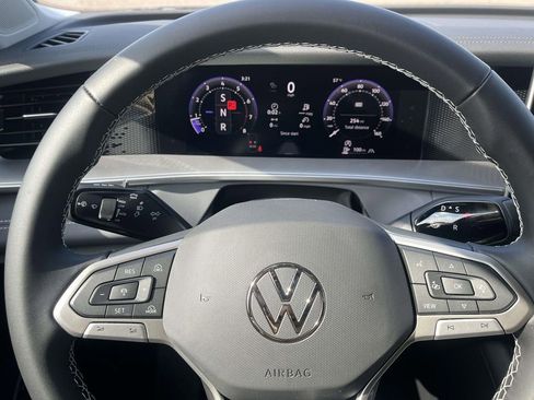 New 2026 Volkswagen Tiguan SE AWD/4WD image 14