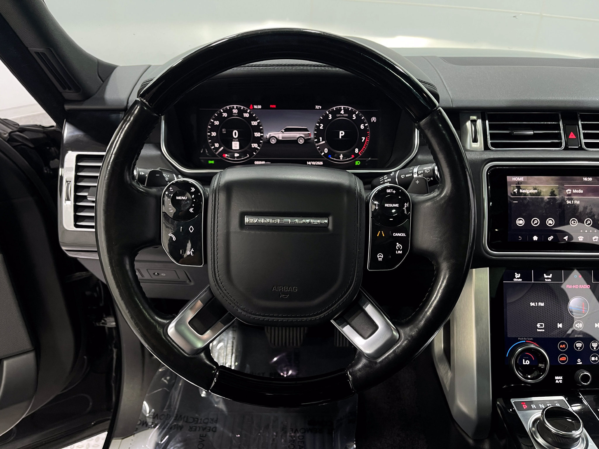 Used 2019 Land Rover Range Rover Supercharged AWD/4WD image 21