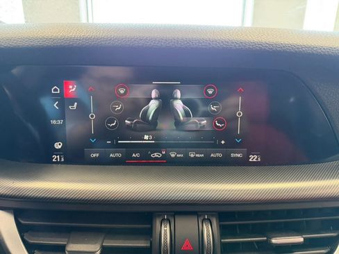 Used 2023 Alfa Romeo Stelvio Veloce AWD/4WD image 55