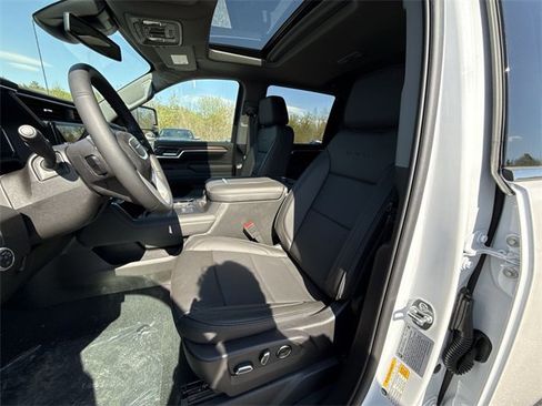 New 2025 GMC Sierra 3500 Denali image 20