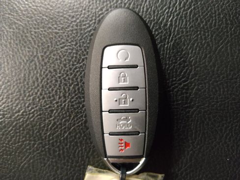 Used 2024 Nissan Sentra S FWD image 32