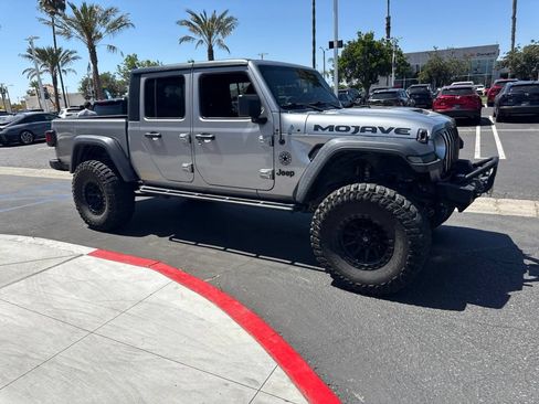 Used 2020 Jeep Gladiator Mojave AWD/4WD image 37