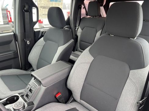 New 2025 Ford Bronco Base image 19