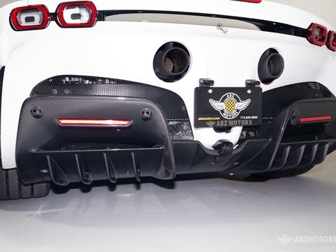 Used 2025 Ferrari SF90 Spider AWD/4WD image 9