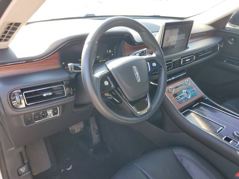 Certified 2024 Lincoln Aviator Reserve w/ Equipment Group 201A image 13