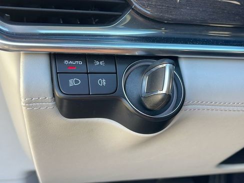 Used 2022 Porsche Panamera Platinum Edition image 26