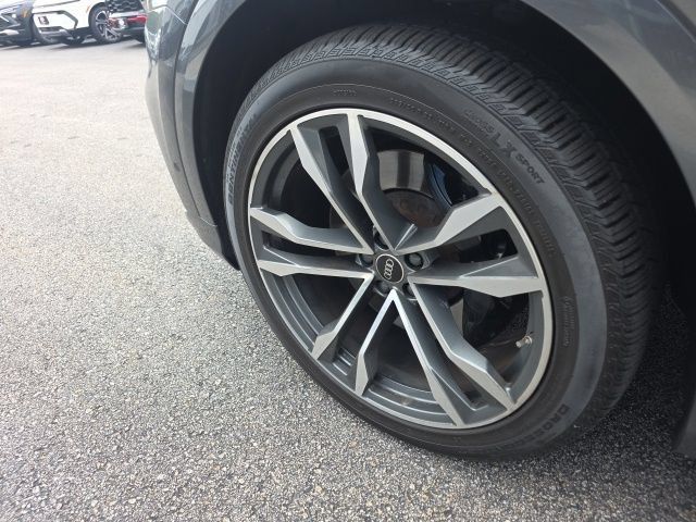 Used 2022 Audi SQ8 Prestige AWD/4WD image 12