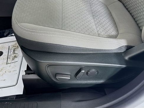 Certified 2022 Ford Escape SE w/ SE Sport Appearance Package image 19