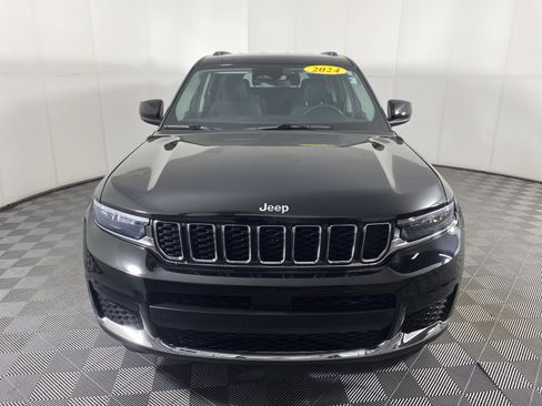 Used 2023 Jeep Grand Cherokee L Laredo AWD/4WD image 10