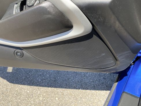 Used 2021 Chevrolet Camaro LT RWD image 29
