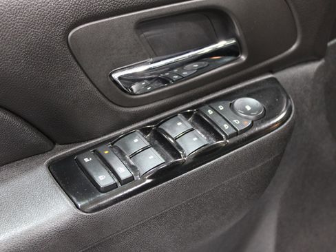 Used 2012 Chevrolet Avalanche LS w/ All-Star Edition image 6